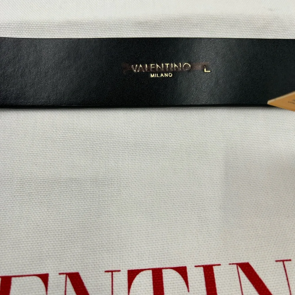 Men’s Valentino leather belt size large/44 made in Italy